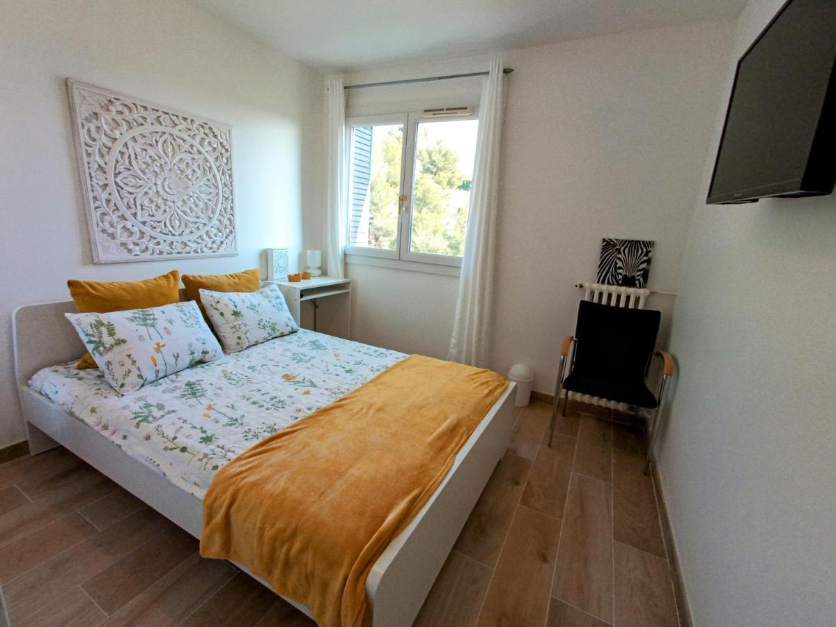 Private Room In Renovated Apartment - Tram 1 Min Walk Nice Exteriér fotografie