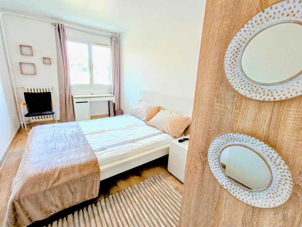 Private Room In Renovated Apartment - Tram 1 Min Walk Nice Exteriér fotografie